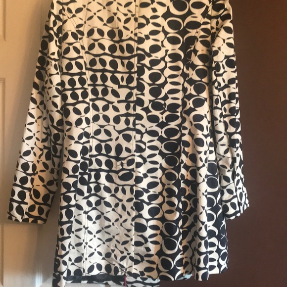 Mid length light weight jacket - Picture 3 of 3